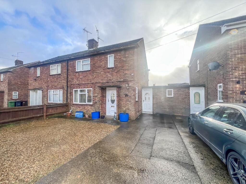 2-bed semi-detached on Lilac Road, Peterborough, £215,000