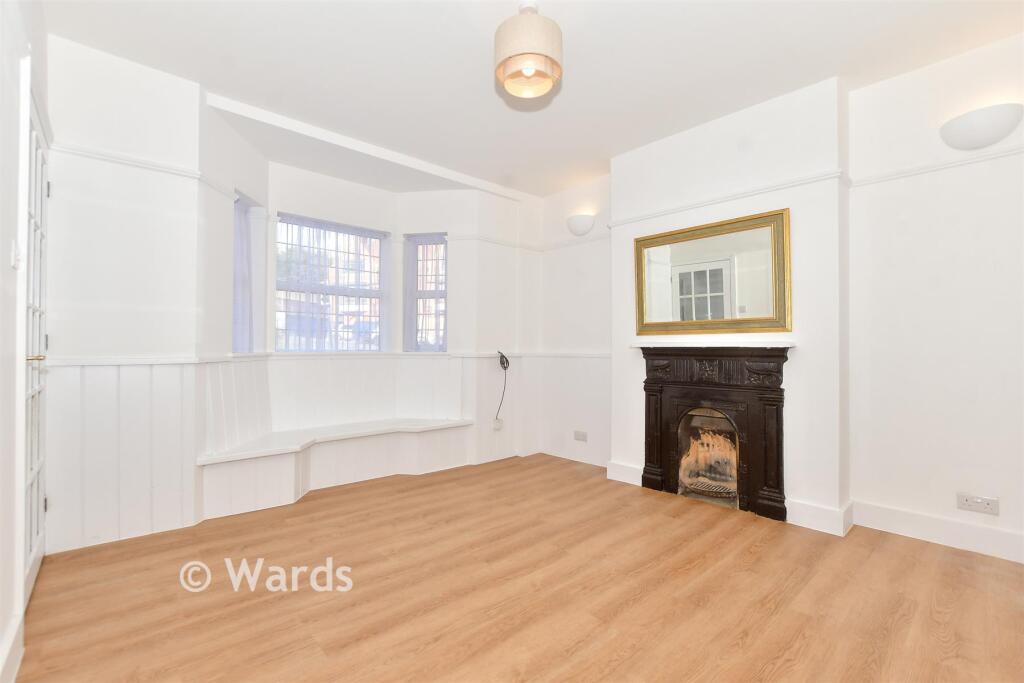 House in Folkestone, Cheriton - View 5