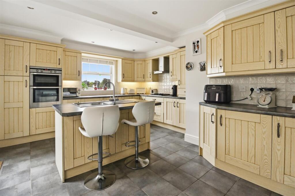 Hindover Road, Seaford photo 4