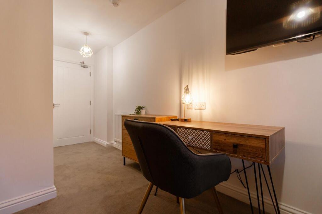 Main image of property: Rm 5, 20 Boleyn Ave, Sugar Way, P`Boro, PE2 9RA