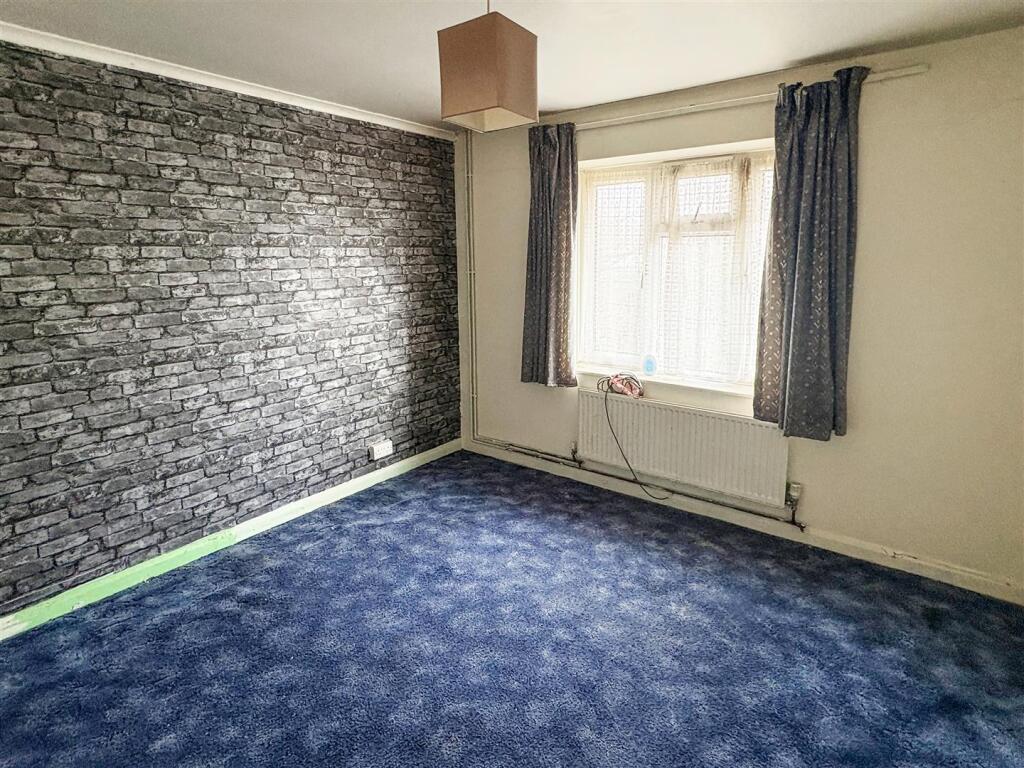 Allangate Drive, Rustington, Littlehampton photo 5