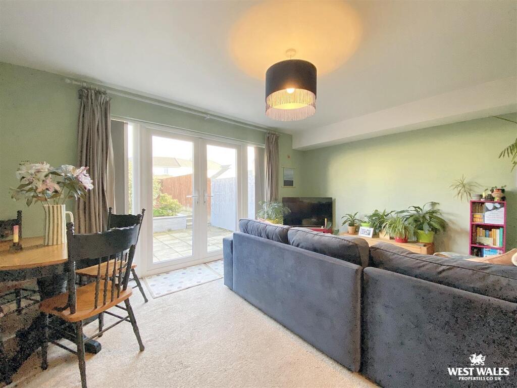 5, Green Lane, Johnston, Haverfordwest photo 3