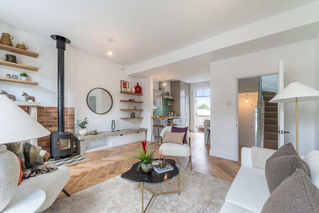 Apartment in London - View 2