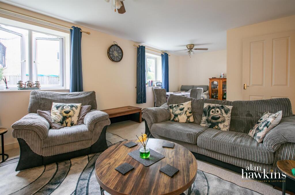 Apartment in Swindon - View 2