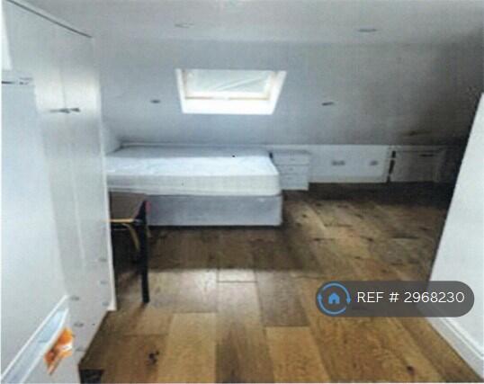 Main image of property: High St North, London, E12