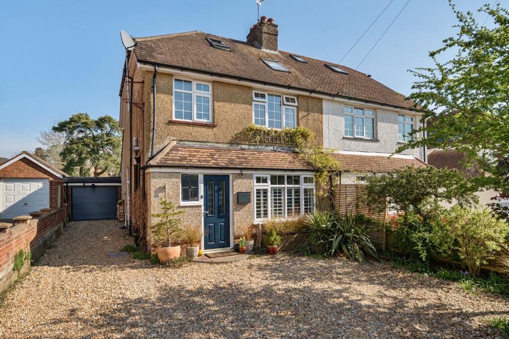 Main image of property: North Avenue, Farnham, Surrey, GU9