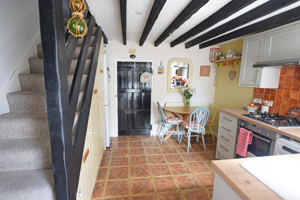 House in Wealden, Pevensey - More