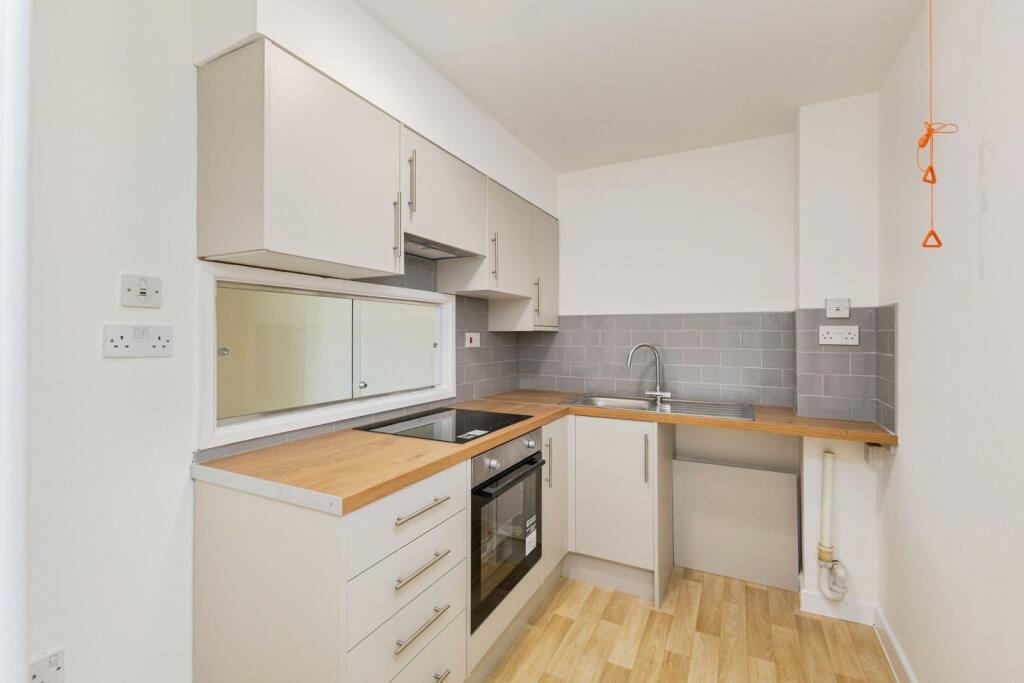 Apartment in Torquay - View 5