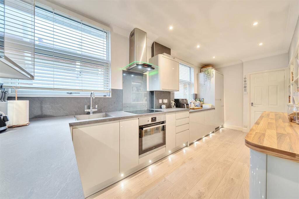 4-bed bungalow on Arundel Road, Gosport, £315,000