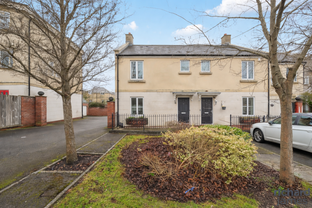 3-bed terraced on Elgar Close, Redhouse, Swindon, SN25, £290,000
