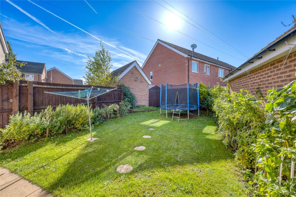 House in Stoke-on-Trent - View 3