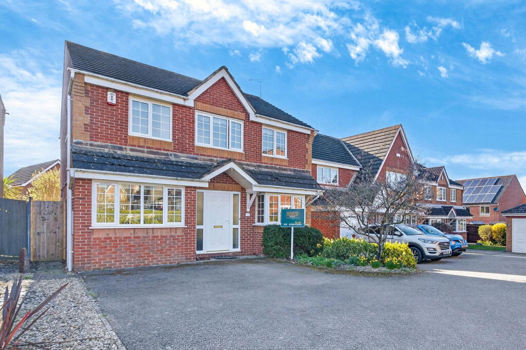 4-bed detached on Long Brimley Close, Market Harborough, LE16 7XJ, £425,000
