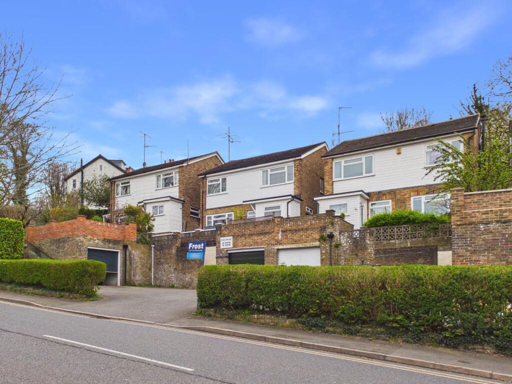 Main image of property: Eskdale Avenue, Chesham, Buckinghamshire, HP5