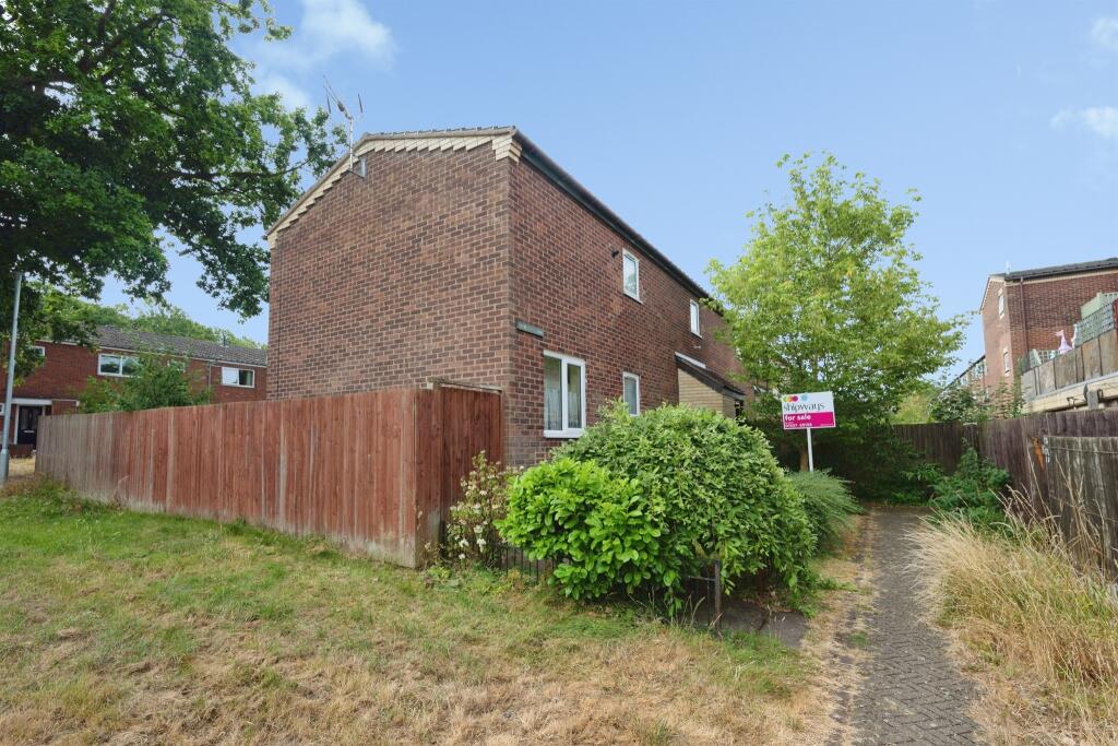 Main image of property: Cropthorne Close, Redditch