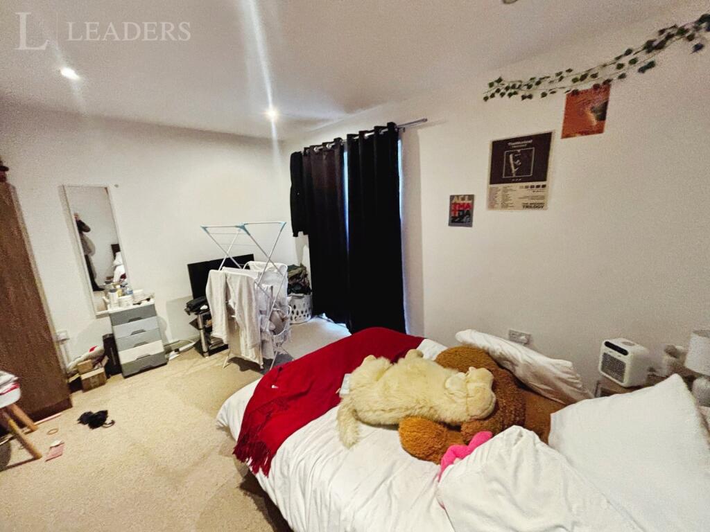 Apartment in Derby - More
