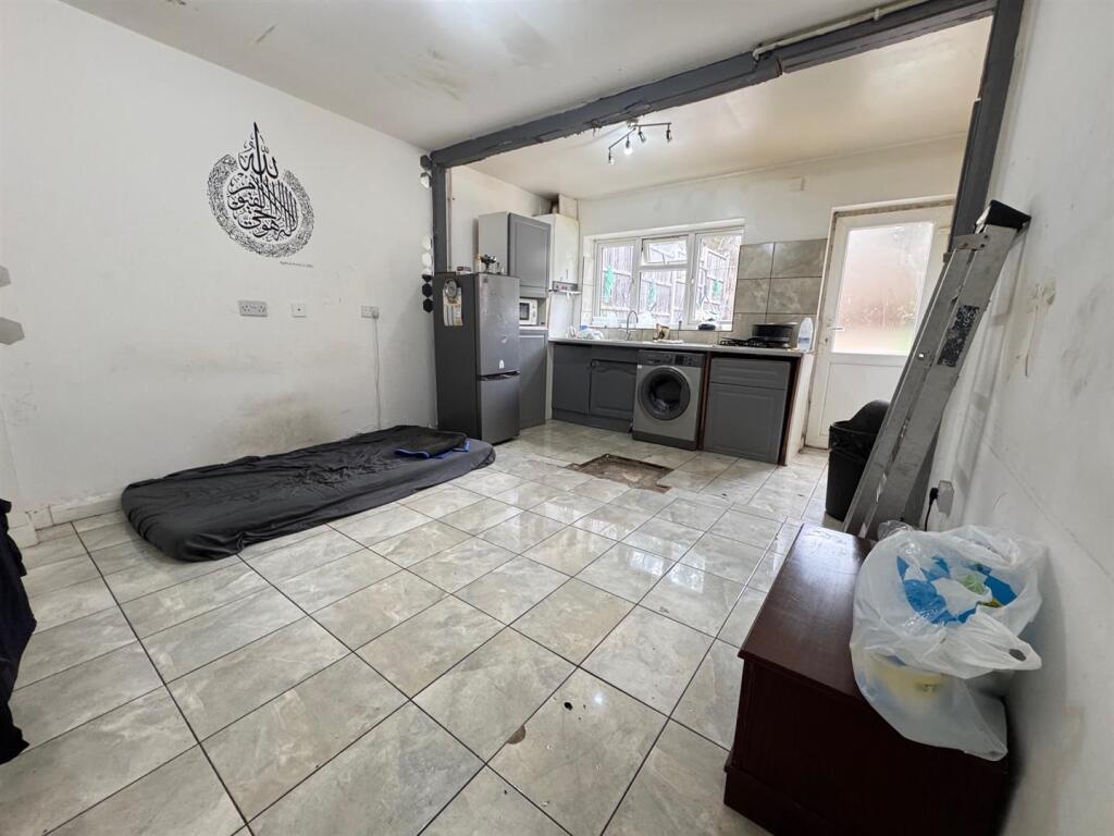 Main image of property: Edgware