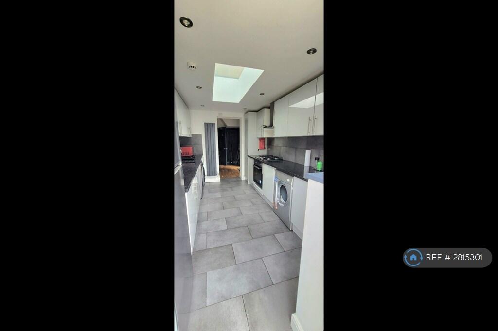 1 bedroom house share for rent