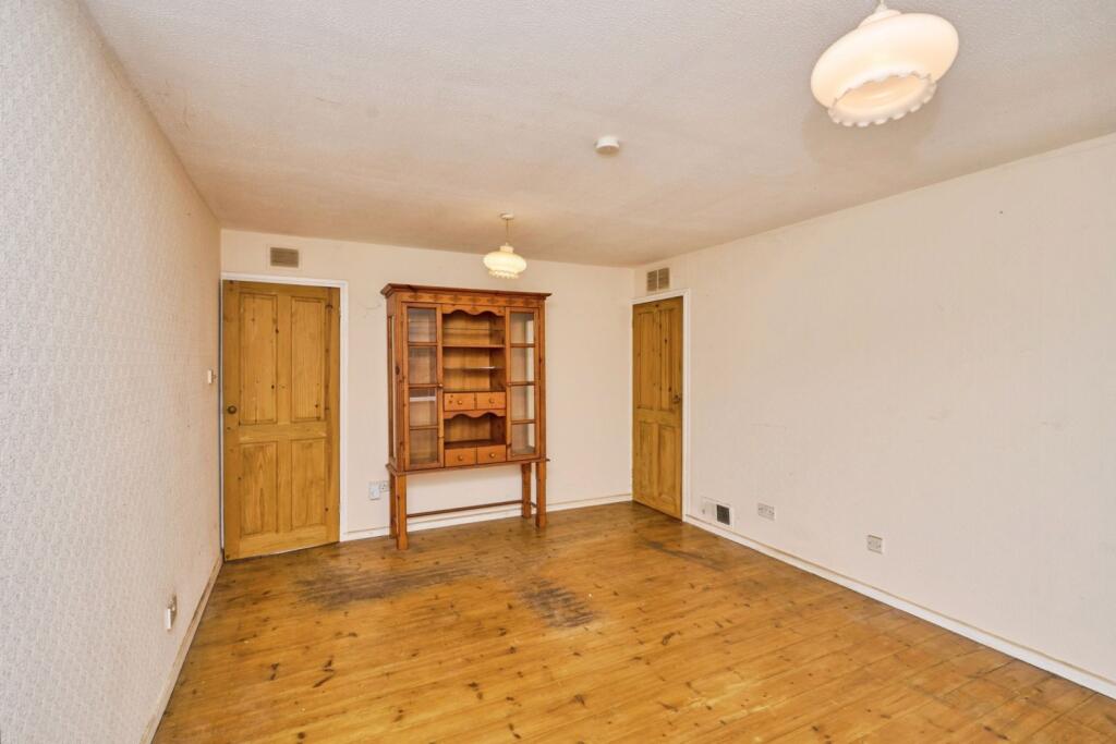 House in Newport, Hunny Hill - View 4
