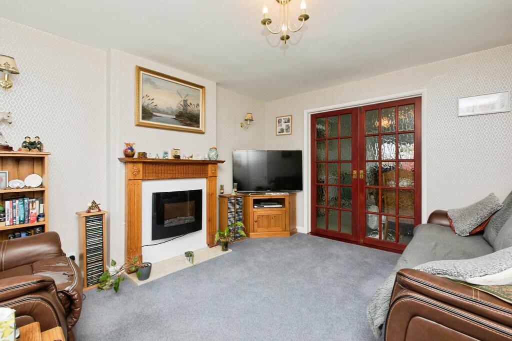 Dovedale Avenue, Long Eaton, Derbyshire, NG10 photo 4