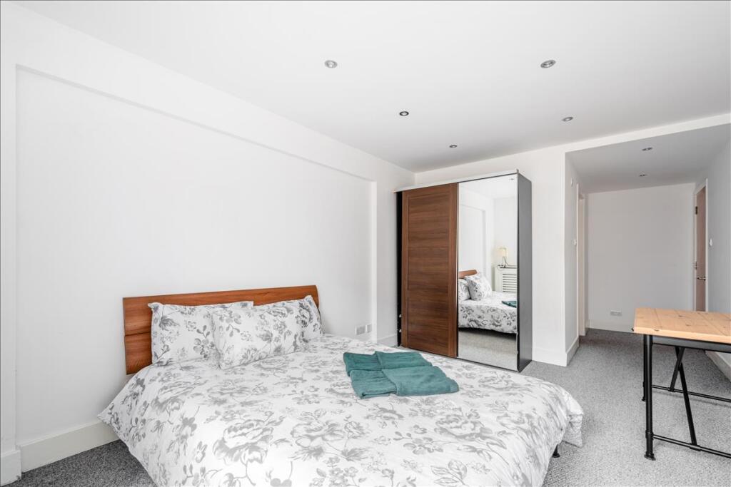 Hatton Garden, Camden, EC1N - View 6