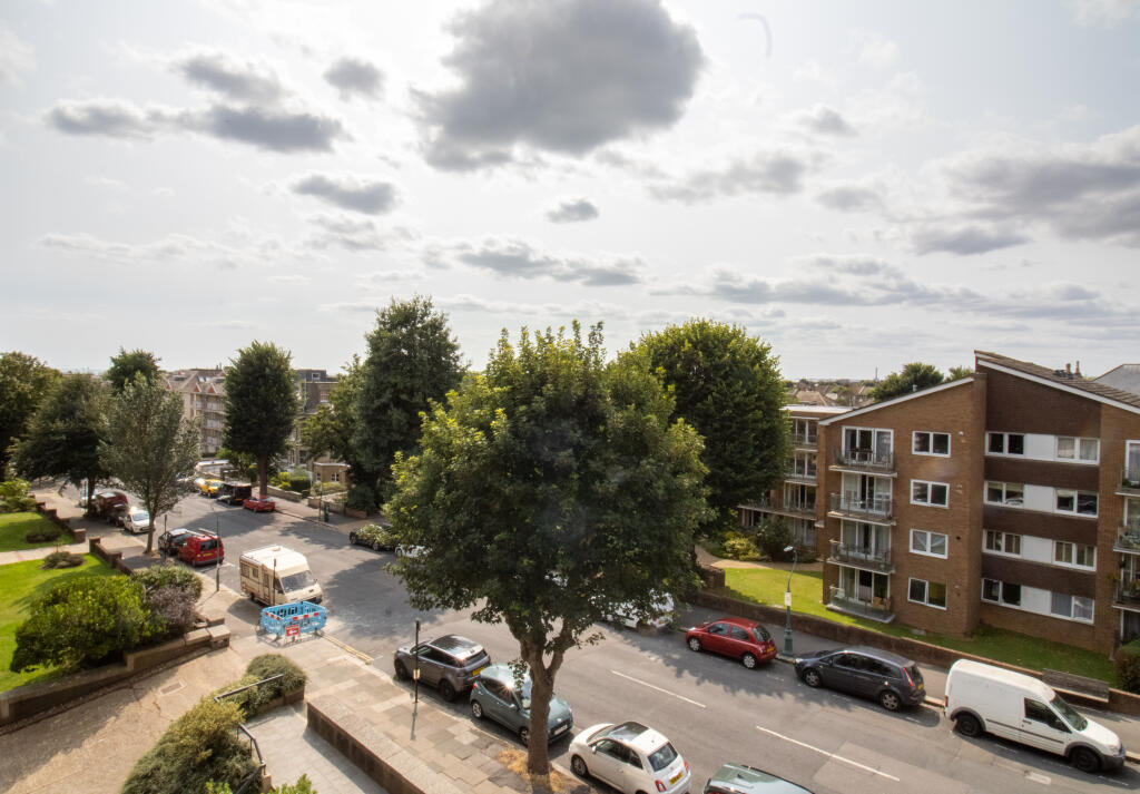 Apartment in Brighton - View 5