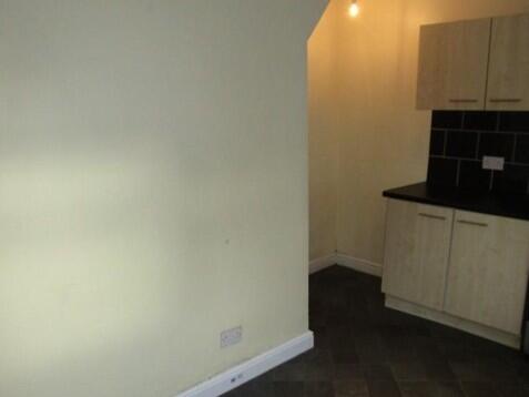 House in Bolton - View 5