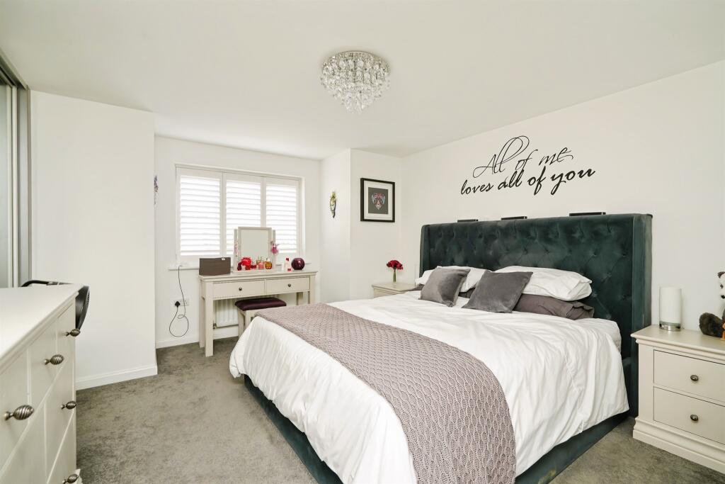 House in Bicester, Kingsmere - View 4