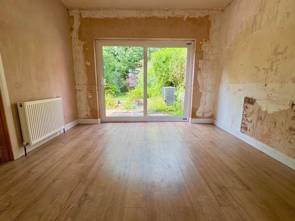 Elm Tree Road, Bredbury, Stockport, SK6 2EG photo 4