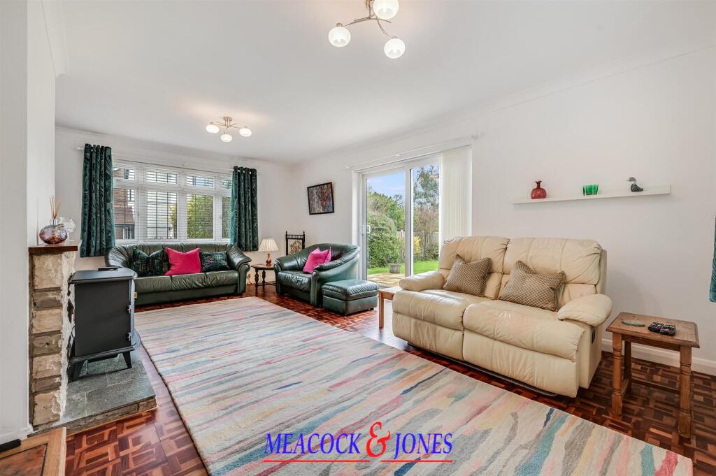 Lordship Close, Hutton, Brentwood - View 6