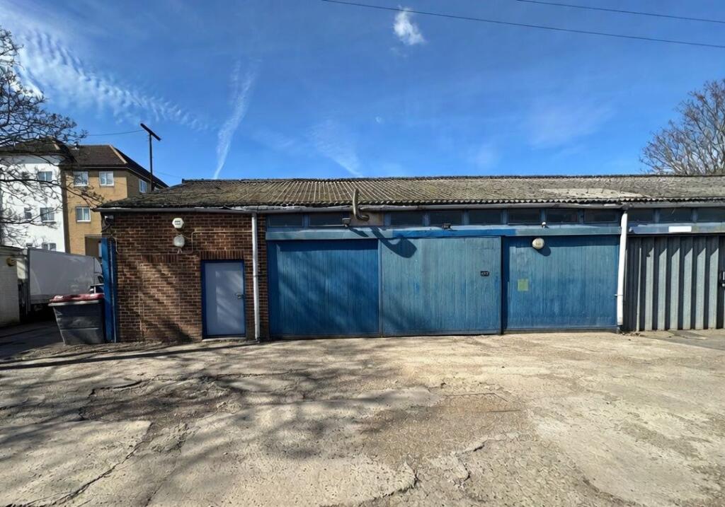 Main image of property: Unit 1, 339 London Road, Mitcham, Merton, CR4 4BE