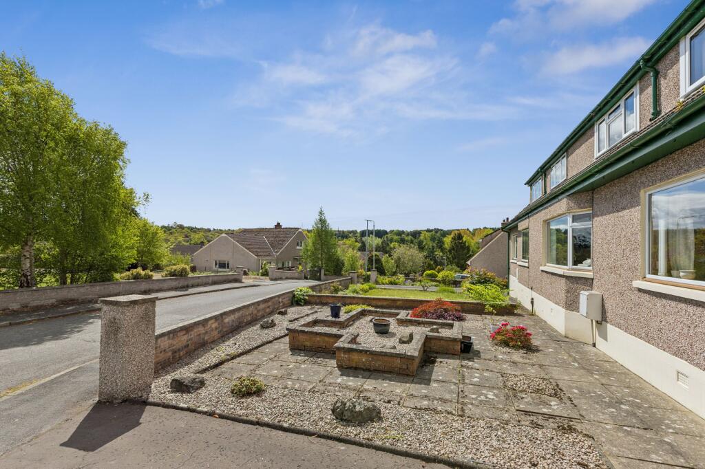 House in Perth, Cherrybank - View 2
