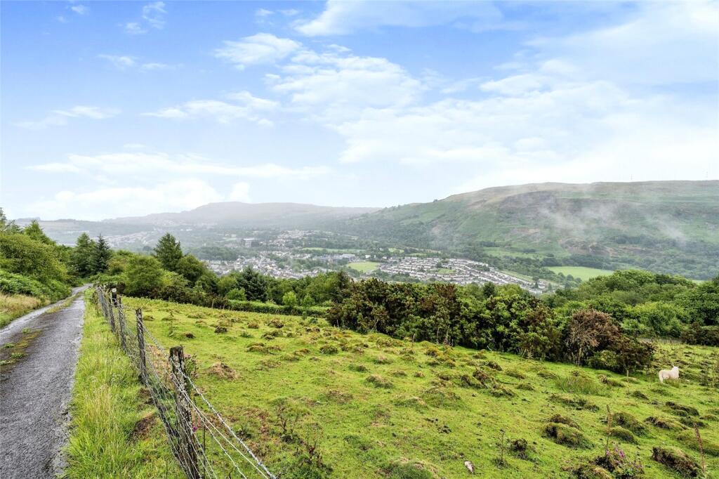 Main image of property: Ystalyfera, Swansea, Neath Port Talbot, SA9