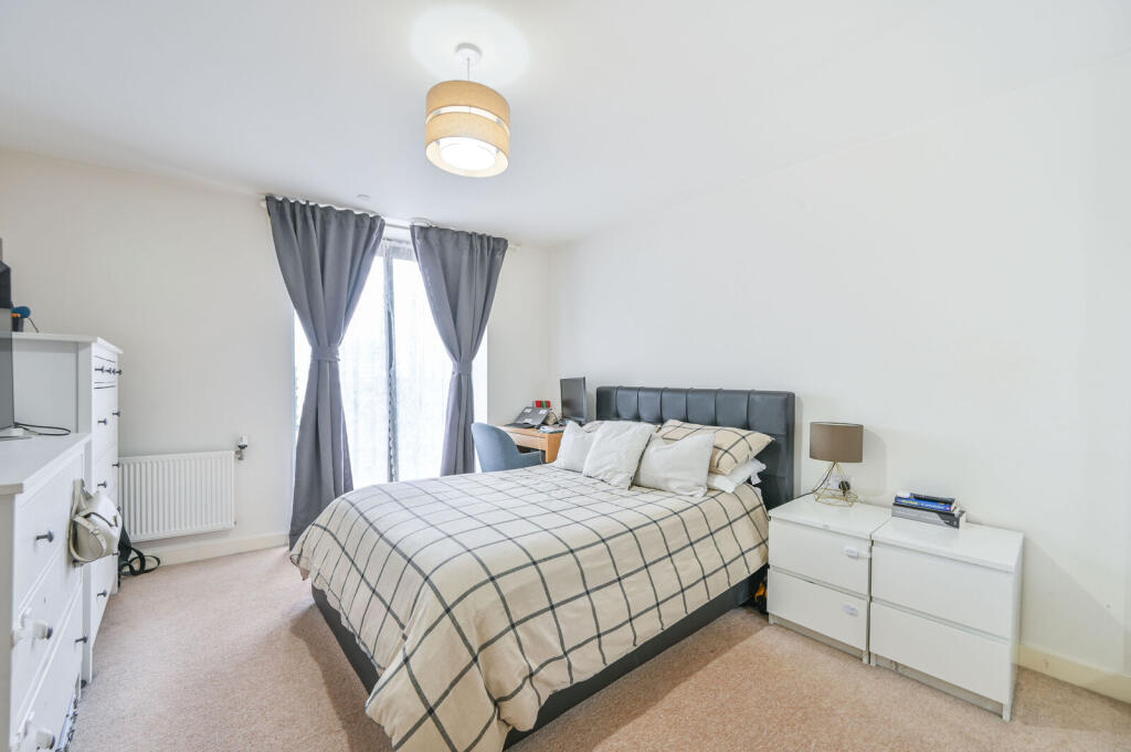 Apartment in London - View 3