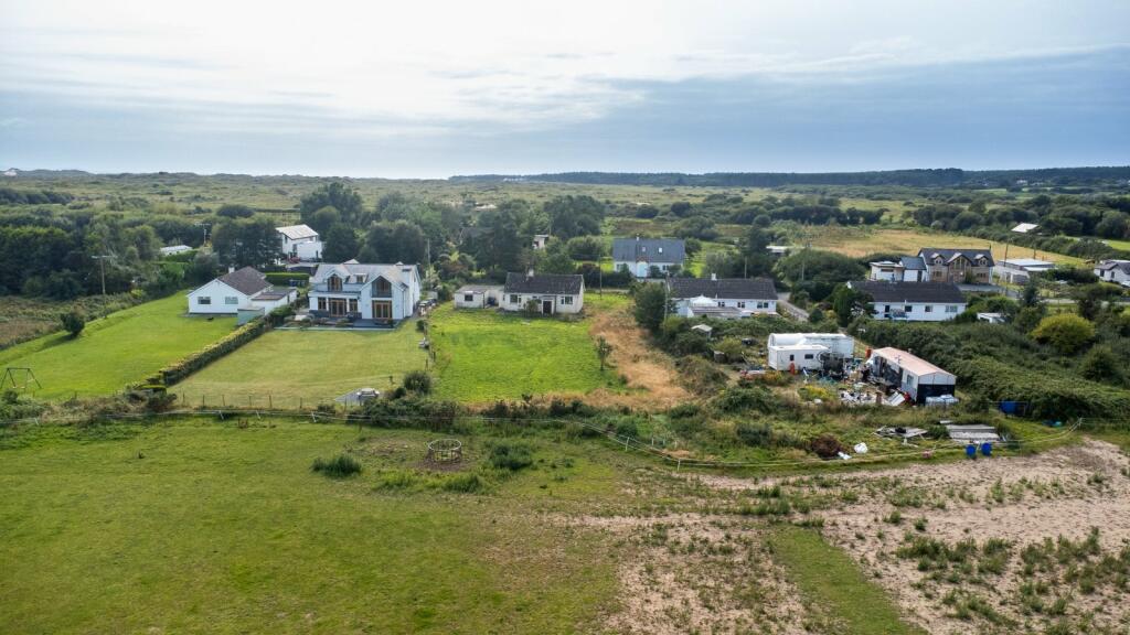 Newborough, Llanfairpwll, Isle of Anglesey, LL61 photo 3