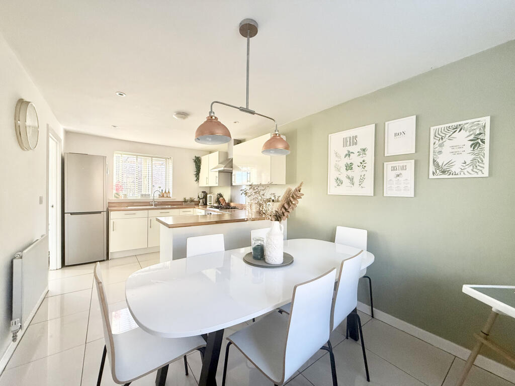 Montacute Road, Houndstone, Yeovil, Somerset – pohled 3