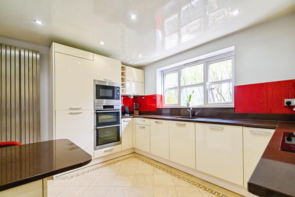 House in Bury, Greater Manchester - View 4