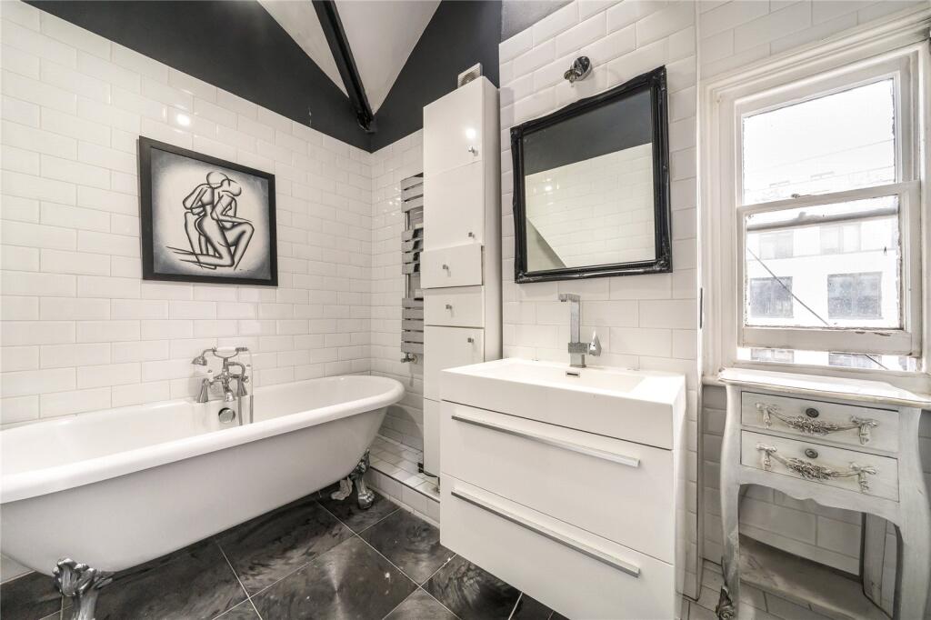 Apartment in London, Bethnal Green - More