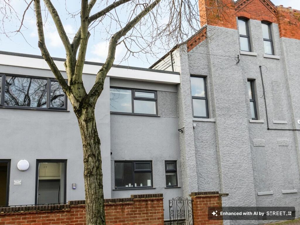 Main image of property: Woodborough Road, Nottingham, NG3