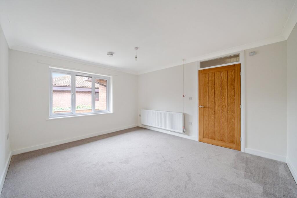 Main image of property: Knights Lane, Tiddington, Stratford-upon-Avon, CV37
