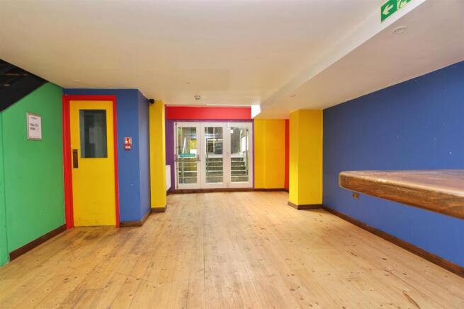 Cazenove Road, N16