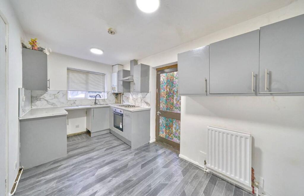 House in London, Yeading - View 4