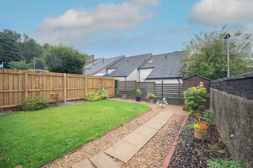 House in Cumbernauld, North Lanarkshire - View 4