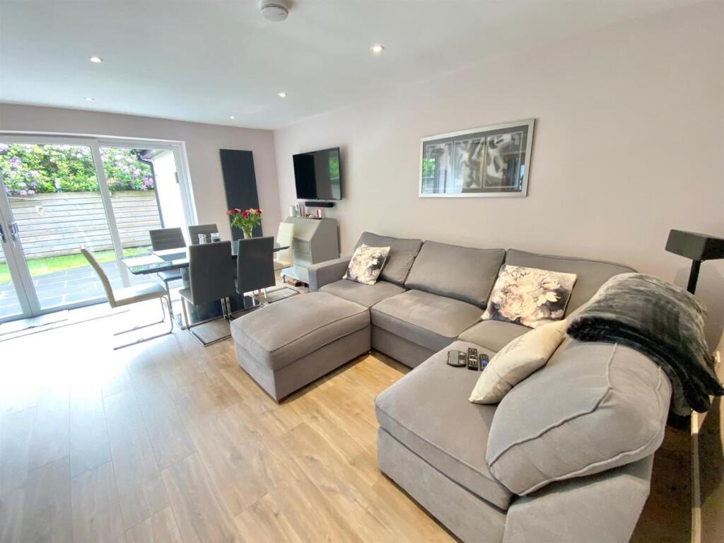 House in Stockport - View 4