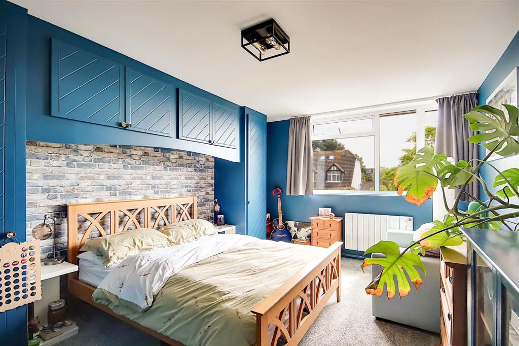 Apartment in Worthing, Goring Road Shops, West Worthing - View 5