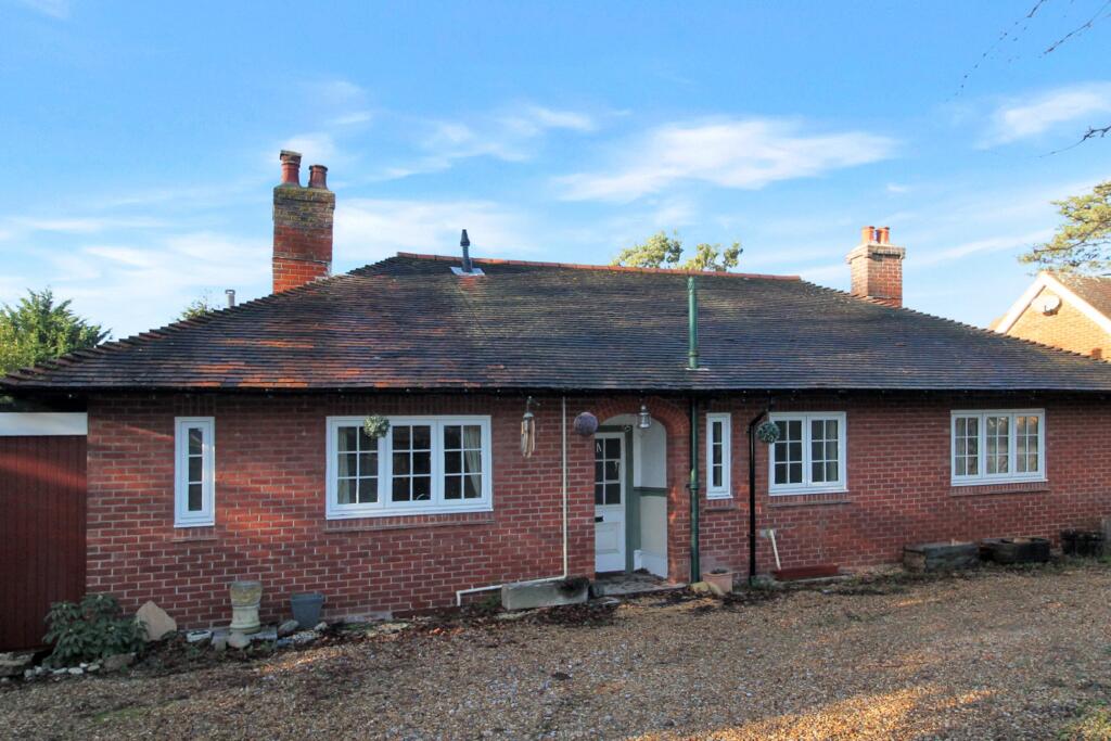 3-bed detached on Sarisbury Green, Southampton, £750,000