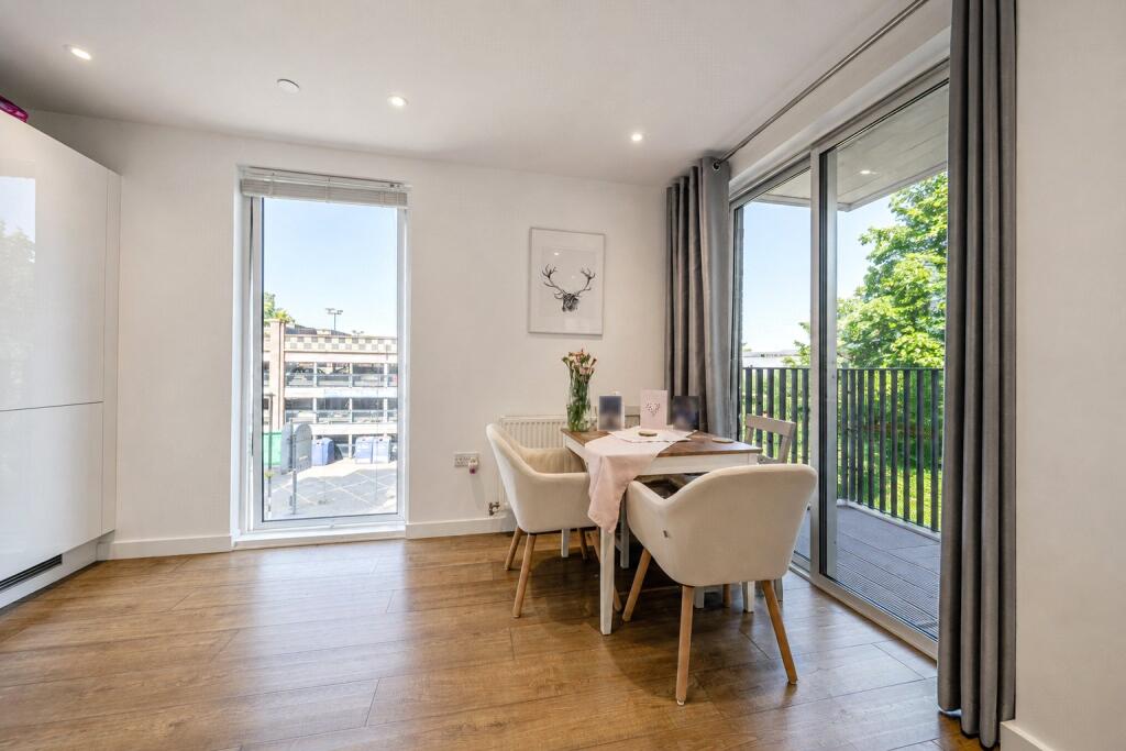 Apartment in Dartford - View 5
