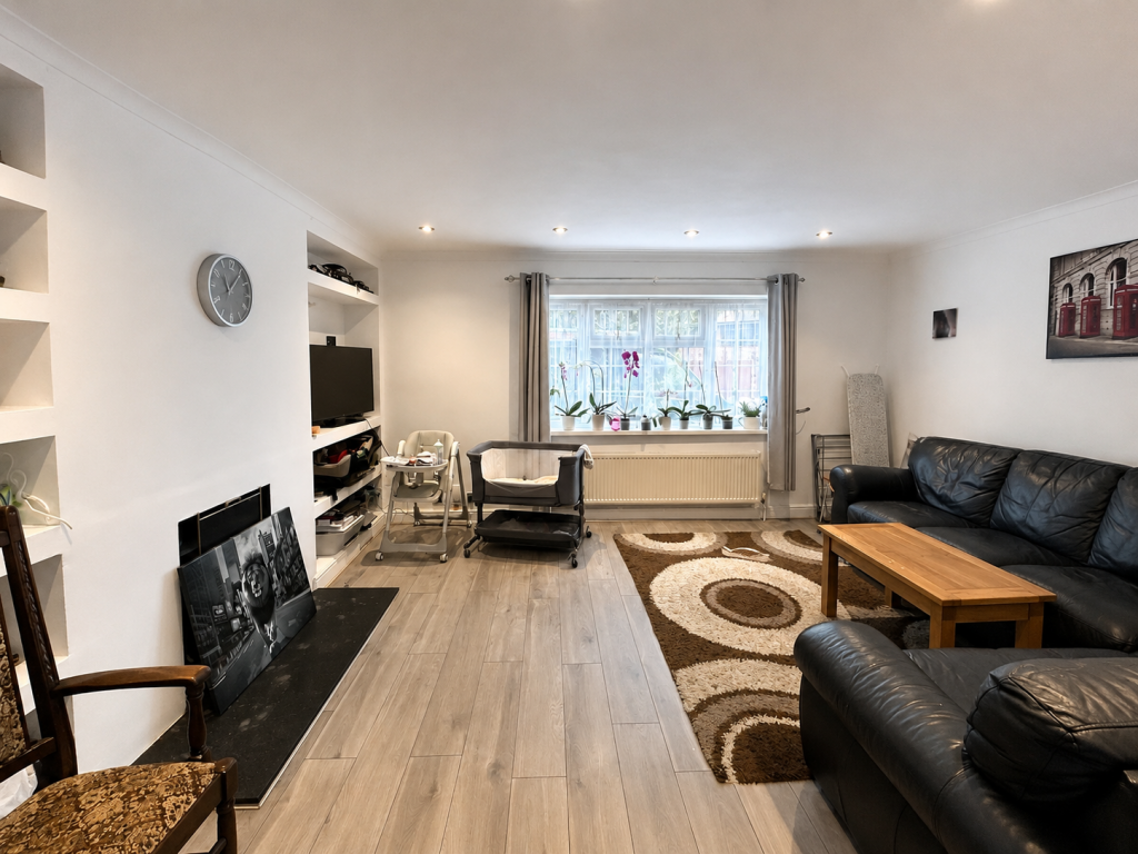 House in Guildford - View 5