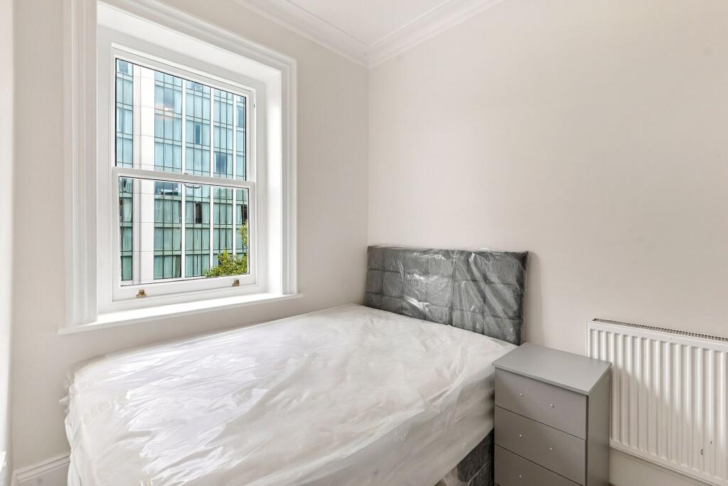 Apartment in London - View 3