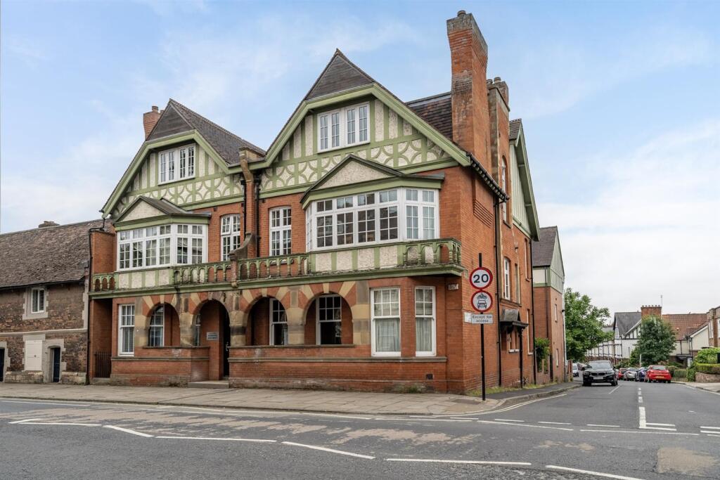 Main image of property: Bedford Mews, Bootham, York, YO30 7EG