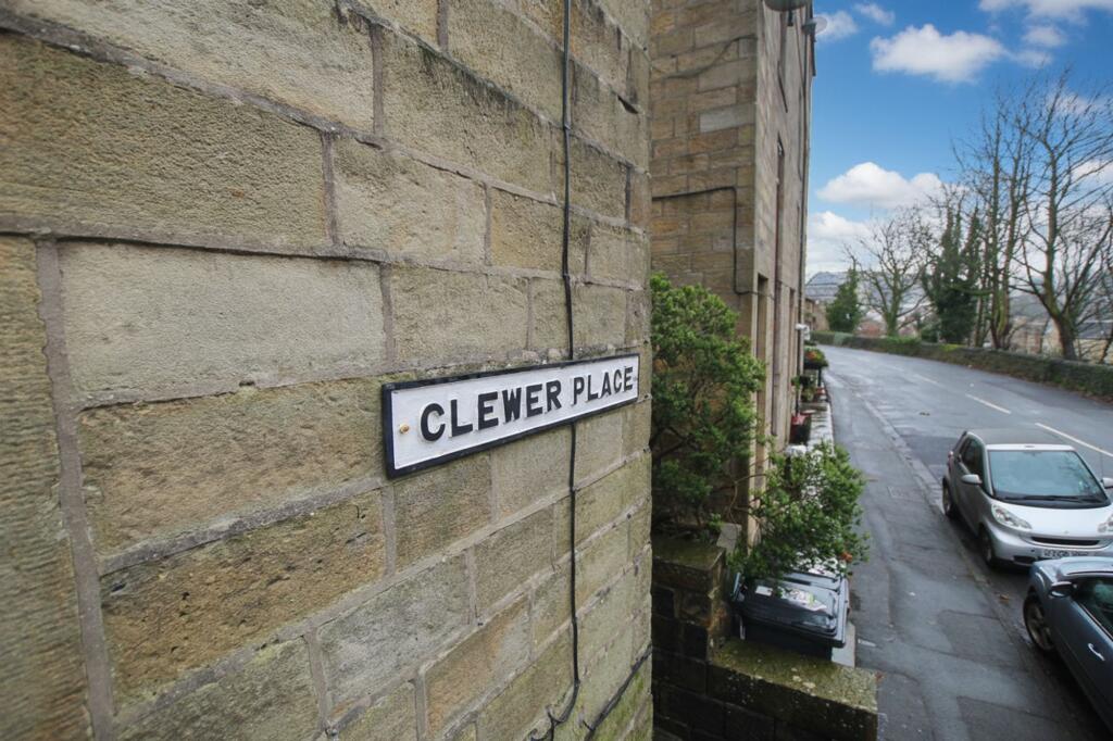 Apartment in Calderdale, Bottoms, Todmorden - View 2